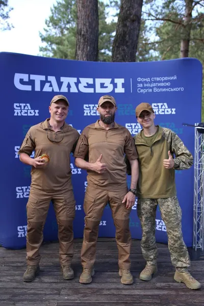Сергій «Волина» Волинський продовжує допомагати морпіхам навіть у полоні (фото)