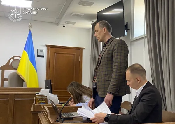 Замість домашнього арешту – СІЗО: у справі про хабар у 30 тис. доларів луцького чиновника взяли під варту