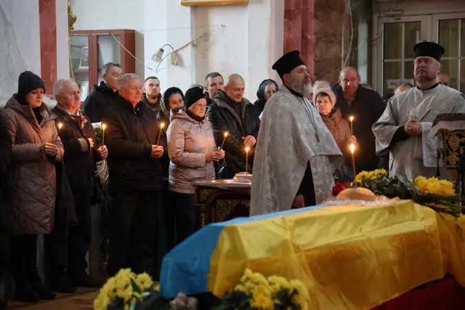 У Луцьку в останню дорогу провели захисника Сергія Ткача