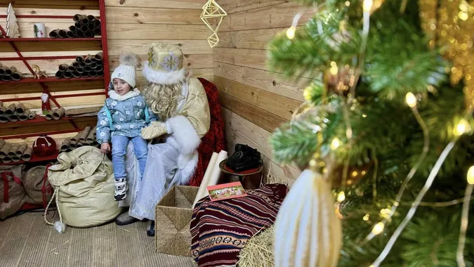 Ярмарки та розваги: де на Волині відкривають резиденції Святого Миколая