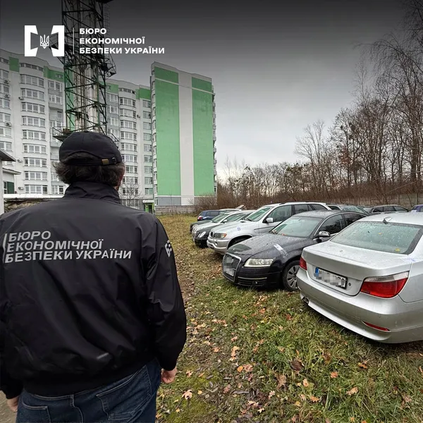 Ввезли і продали понад 700 авто: на Львівщині викрили псевдоблагодійників (фото)