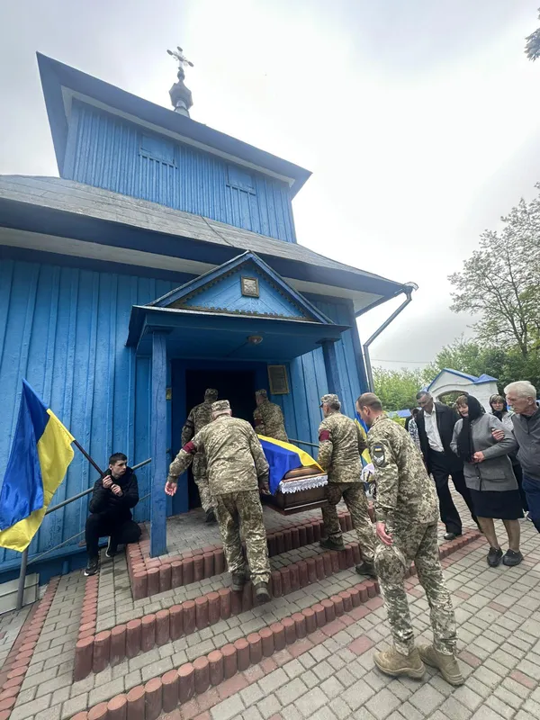 Зник безвісти на Курщині: на Волині попрощалися з воїном Олександром Сачуком (фото)