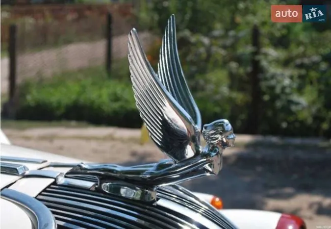 Єдине на всю країну: у Луцьку продають ретро-авто, якому майже 90 років (фото)
