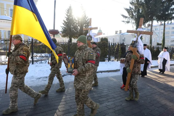 У Луцьку пропрощалися з воїнами Андрієм Максименком та Віталієм Куделею
