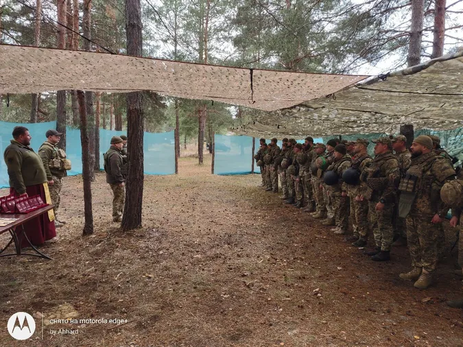Бійцям 100-ї бригади, які перебувають на «нулі», вручили відзнаки (фото)
