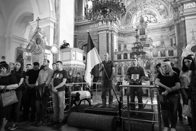 У Луцькій громаді провели в останню путь Героїв Дениса Угорова та Олега Скорупського