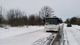 «Дуже важко без транспорту»: між чотирма селами Луцького району немає автобусного сполучення (фото, відео)