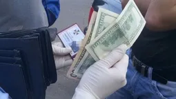 На Волині на хабарі затримали підполковника СБУ (фото)