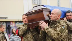 «Був доброю душею»: у  Луцьку попрощалися із воїном Юрієм Сапожником (фото, відео)