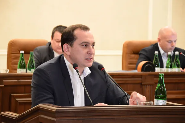 Олександр Кватирко під тиском, звітував про свою роботу...
