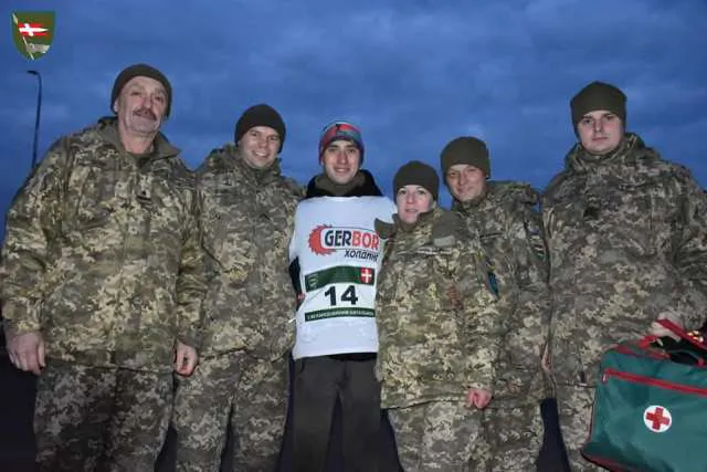Бігтиме 270 кілометрів: воїн оригінально привітав волинську 14-у бригаду (фото)