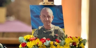 Повернувся на щиті через два роки: на Волині попрощалися з воїном Віталієм Мінчуком (фото)