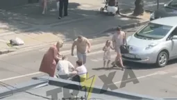 У центрі Луцька біля «Яровиці» на переході збили жінку (відео)