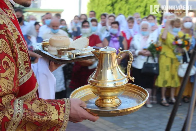Як у центрі Луцька святкували Медового Спаса (фото)