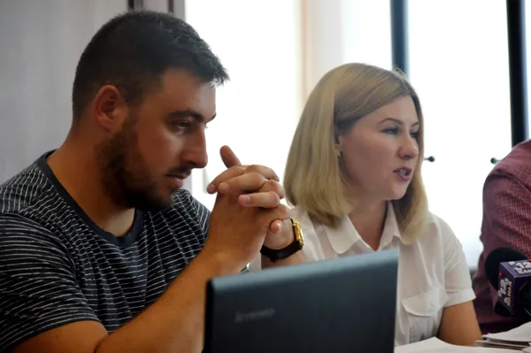 В українців немає майбутнього: депутати Луцькради про продаж книгарні «Освіта»