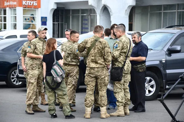Мітингувальників під стінам Волиньради зібралося цілих чотири групи, у всіх були різні вимоги
