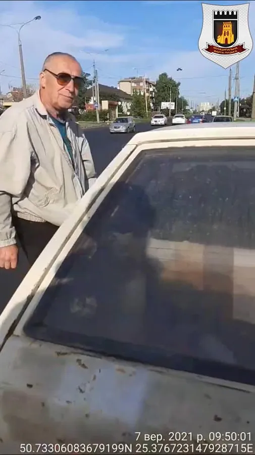 Мешканці інших громад підкидають лучанам сміття в контейнери на Дубнівській (фото)