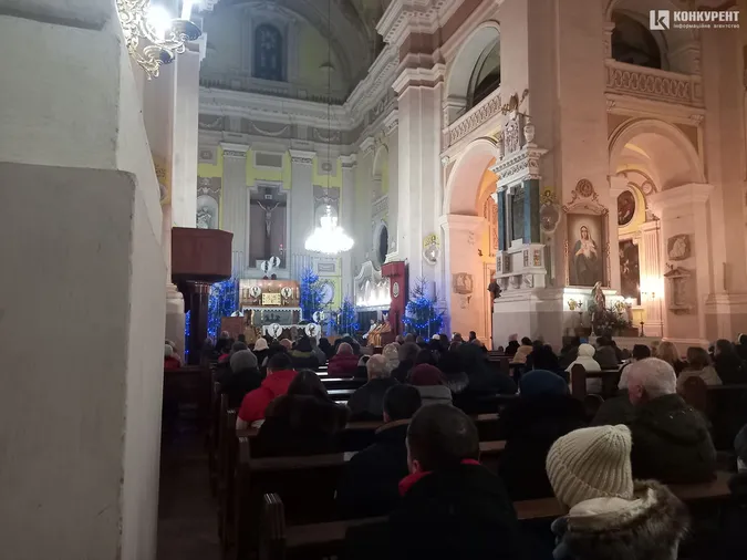 У луцькому костелі почали святкувати Різдво (фото)