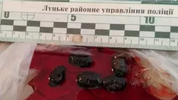 Ув'язненому в Луцькому СІЗО хотіли передати невідому речовину (фото)