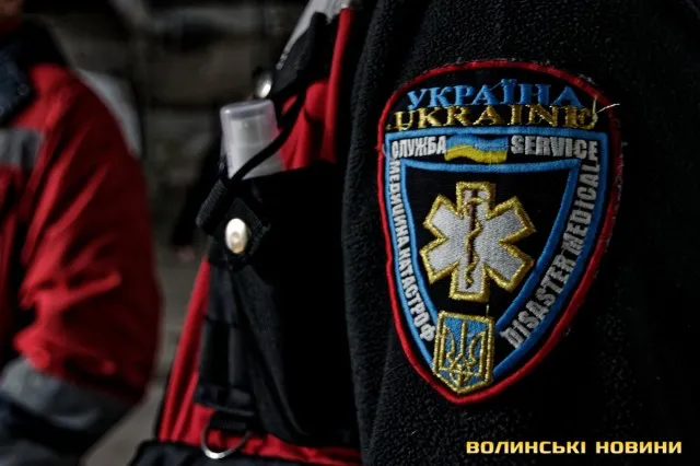 «Інколи немає часу випити чай» – як на Волині працюють ковідні медичні бригади (фото)