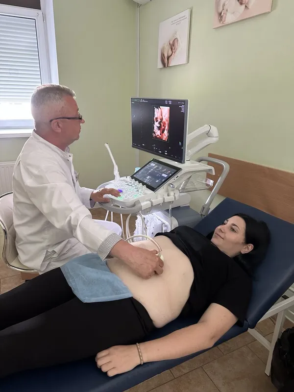 У Волинському перинатальному з'явився УЗД-апарат, який допомагає діагностувати рак грудей