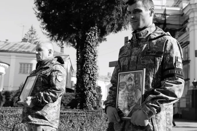 У Луцьку попрощалися з Юрієм Оверчуком та Олександром Пашківським (фото)