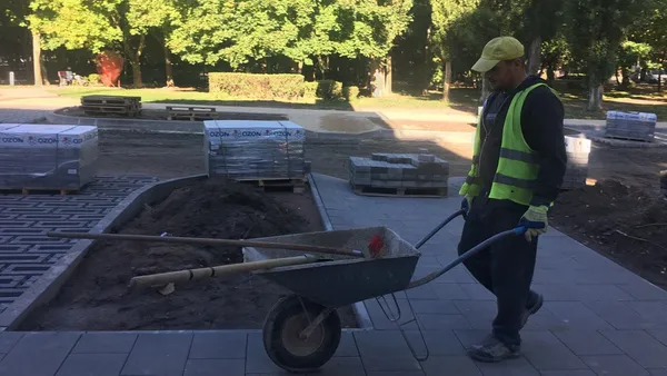 Як після ремонту зміниться площа перед РАЦСом у Луцьку (відео)