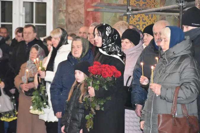 У Луцьку провели в останню дорогу Героя Юрія Смикала (фото)