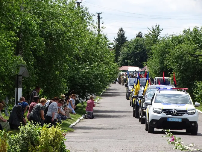 На Волині провели в останню дорогу молодого Героя Сергія Самолюка (фото)