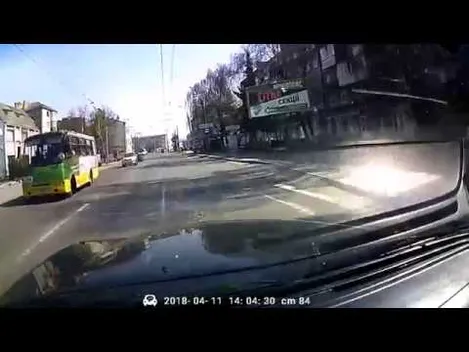 У Луцьку водій маршрутки влаштував перегони (відео)