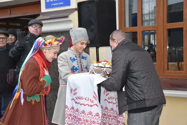 У Луцьк прибув Волонтерський Потяг Єднання (фото)