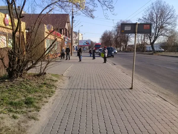 Від завтра в Луцьку  – особливий режим, а сьогодні – черги (фото)