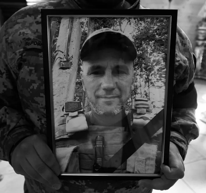 У Володимирі провели в останню дорогу померлого захисника Володимира Жолкіна (фото)