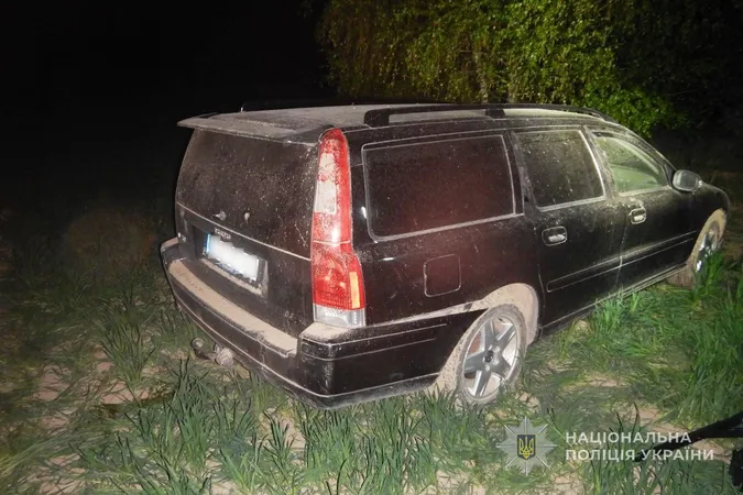 П'яний волинянин на «вольво» збив 16-річного мотоцикліста й втік з місця ДТП (фото)