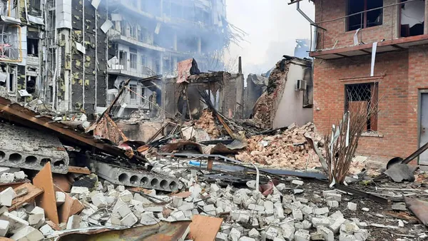 Харків в огні: ДСНС прозвітувала про жертви та руйнування (фото)