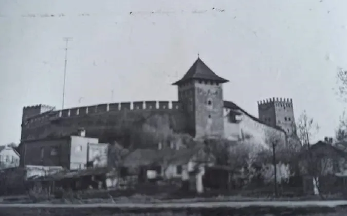 Показали маловідомі кадри Луцького замку (ретрофото)