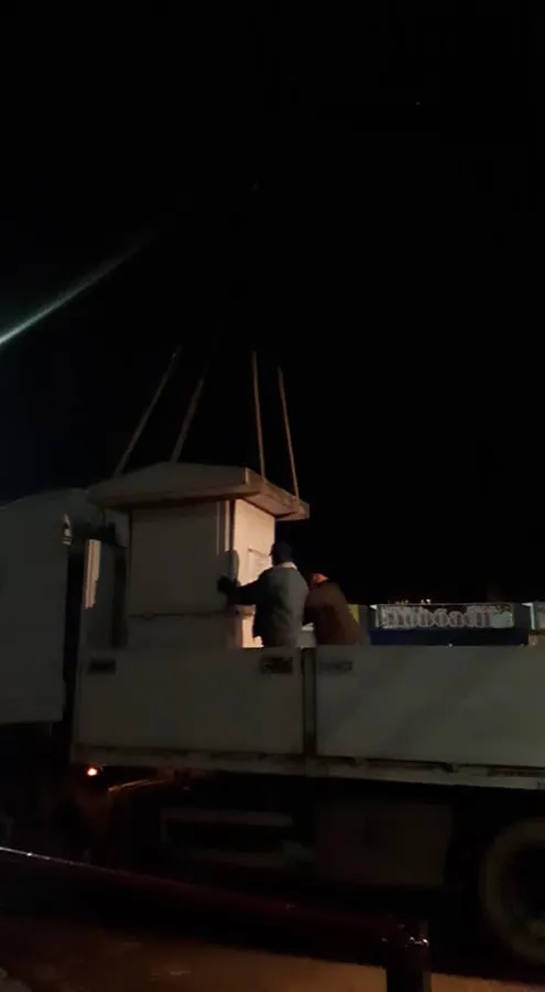 Біля Старого ринку вночі знесли два кіоски (фото)