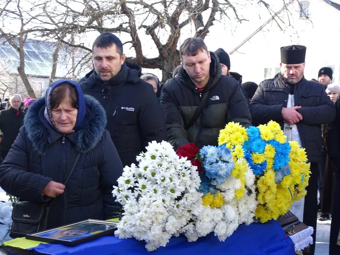 На Волині попрощались з Героєм Романом Махнюком (фото)