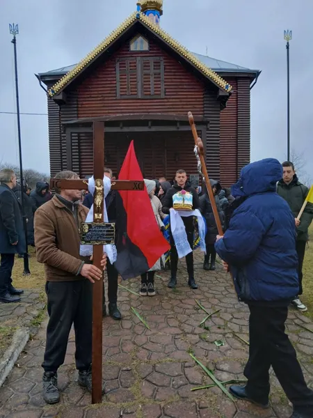 У Луцькому районі попрощалися із померлим воїном Миколою Казміруком (фото)