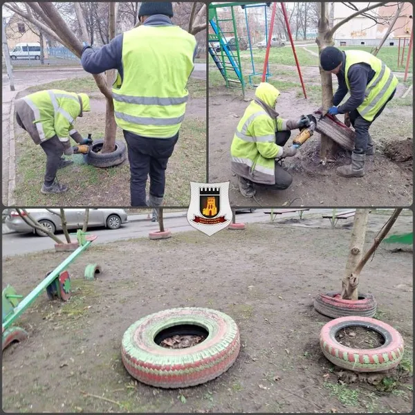У Луцьку з дворів забирають автомобільні шини (фото)