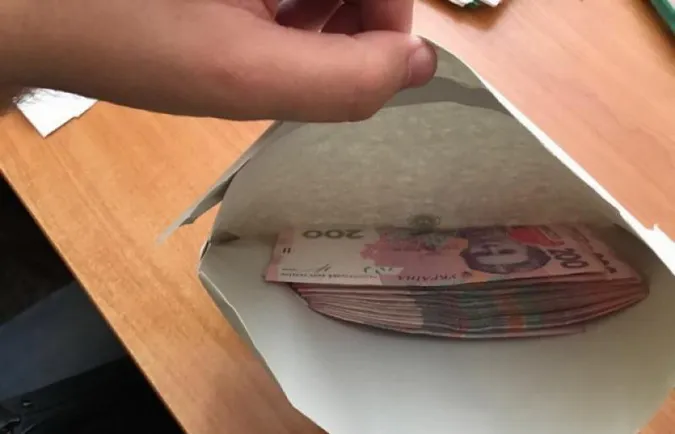 На Волині начальник підрозділу Нацполіції систематично брав хабарі (фото, оновлено)