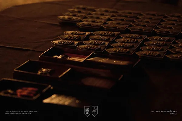 🛡️ Бригадні шеврони та нагороди: у 20-й бригаді «Любарт» відзначили воїнів-артилеристів (фото)