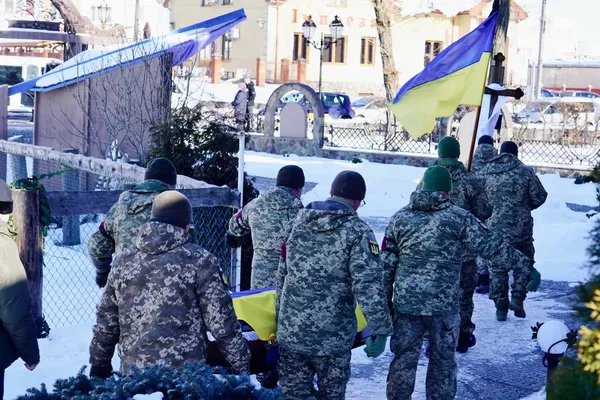 Навіки 49: на Волині попрощалися із захисником Олександром Денисюком (фото)