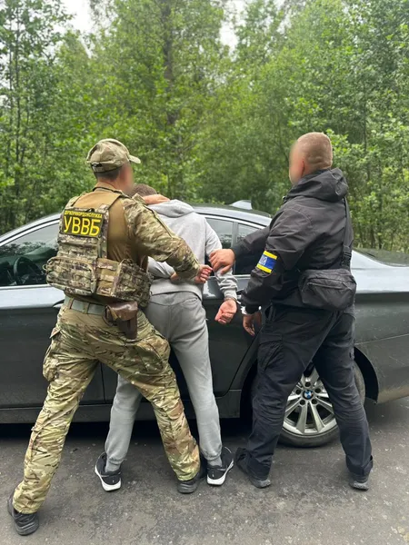 Напали на правоохоронців: на Волині затримали організаторів виїзду військовозобов'язаних за кордон (фото)