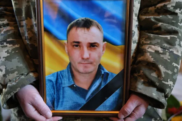 У Луцьку попрощалися із загиблим на Курщині десантником Дмитром Матвіюком (фото)
