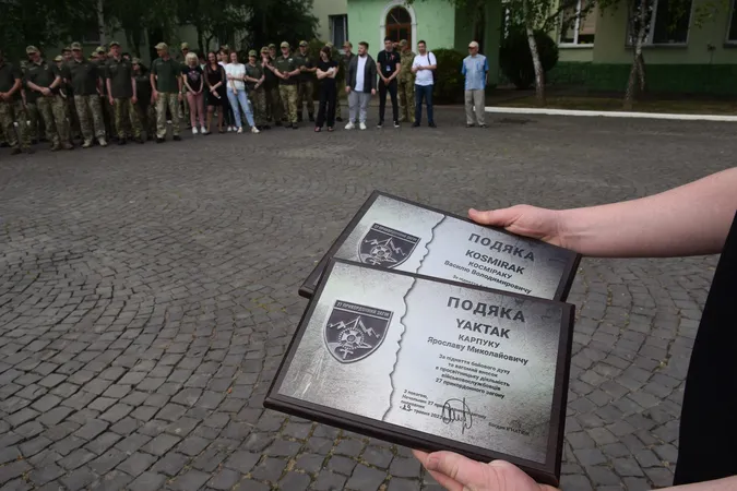 Волинський співак YAKTAK приїхав до прикордонників: стало відомо, для чого (фото, відео)