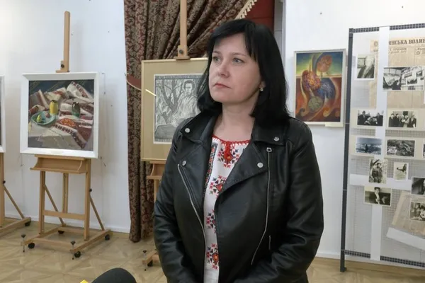 Олена Старикова