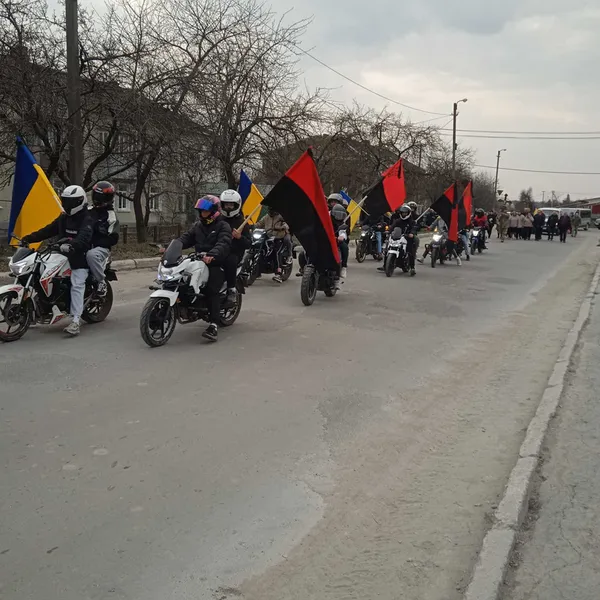 На Волині попрощались з Героєм Романом Іванушком (фото)