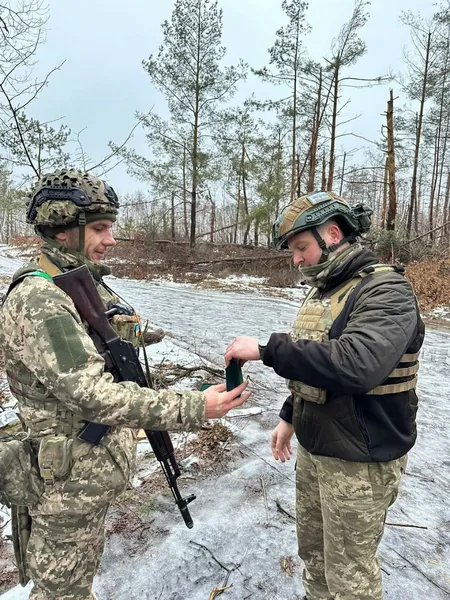 Комбриг 100-ї бригади на «нулі» відзначив воїнів Луцького батальйону (фото)