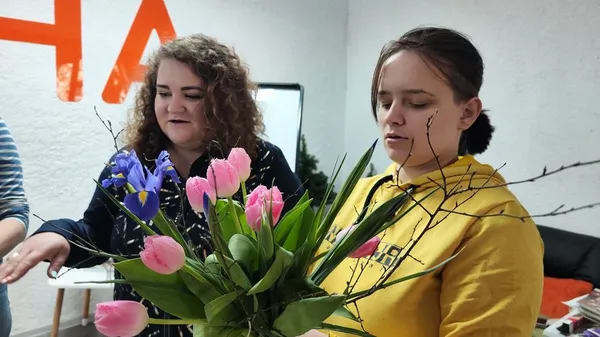 Терапія для душі: у Луцьку стартували безплатні курси флористики для жінок (фото, відео)